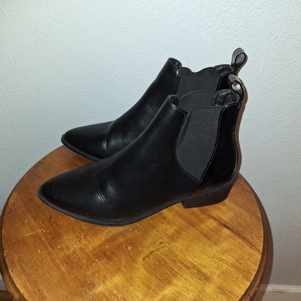 🌟 American Eagle Boots Size 9